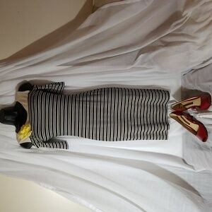 NWOT Sz L (Fits 8-10 safely) Striped long midi dress with shoulder cutouts